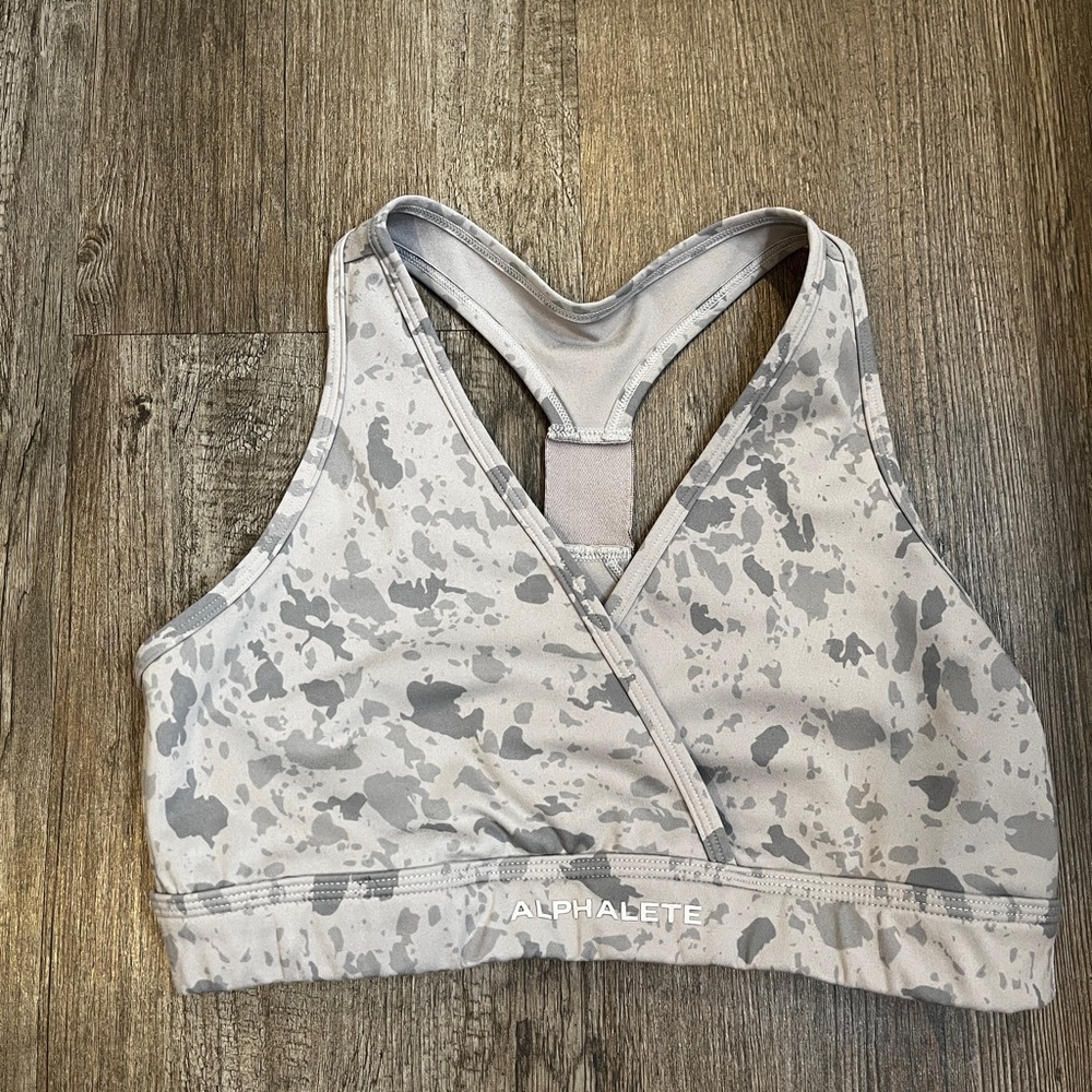 Alphalete Women's Patterned Sports Bra